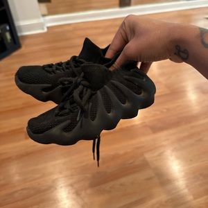 Little Kid Black Mesh Sneakers Size 8/9